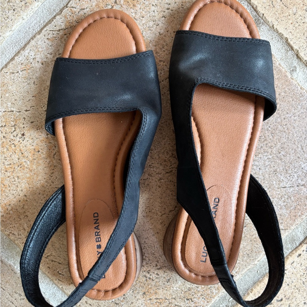 Lucky Brand Black Sandals with Sleek Design